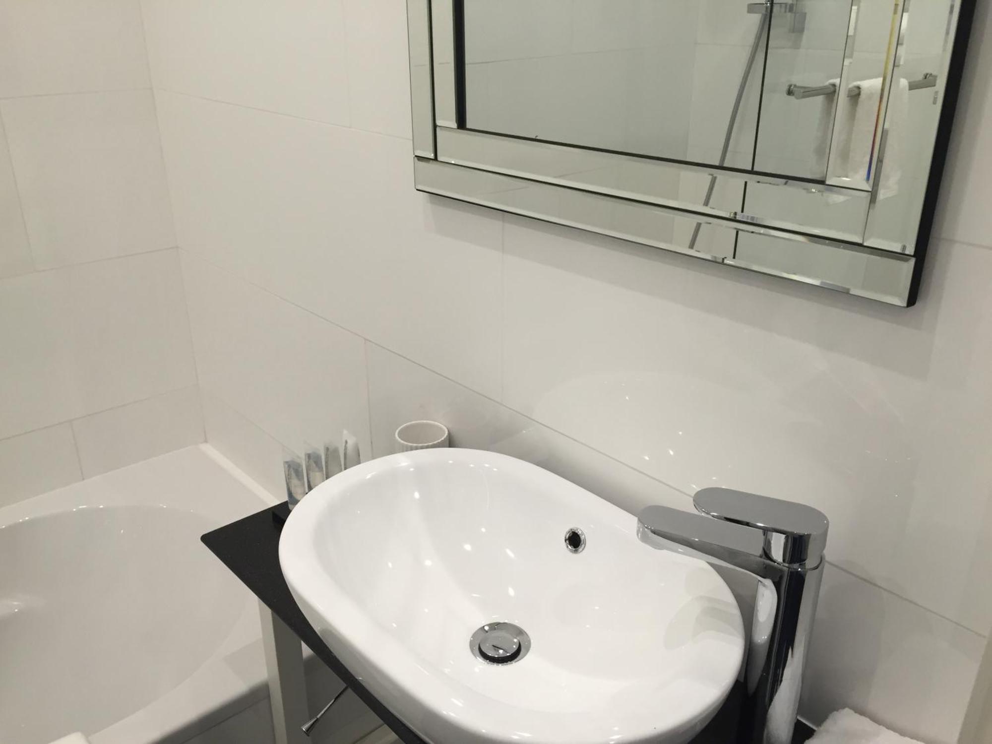 Antwerp Business Suites Habitación foto
